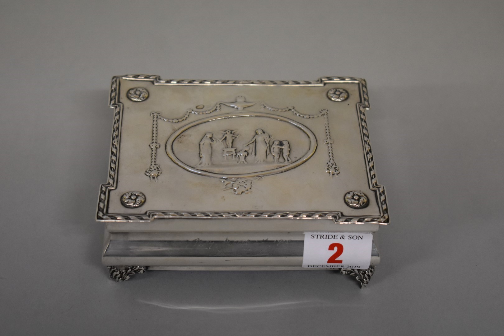 An Edwardian rectangular silver jewel box, by W Comyns, London 1906, 13cm wide, 261g all in.