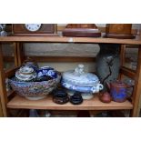 A mixed group of Chinese ceramics, (s.d.).