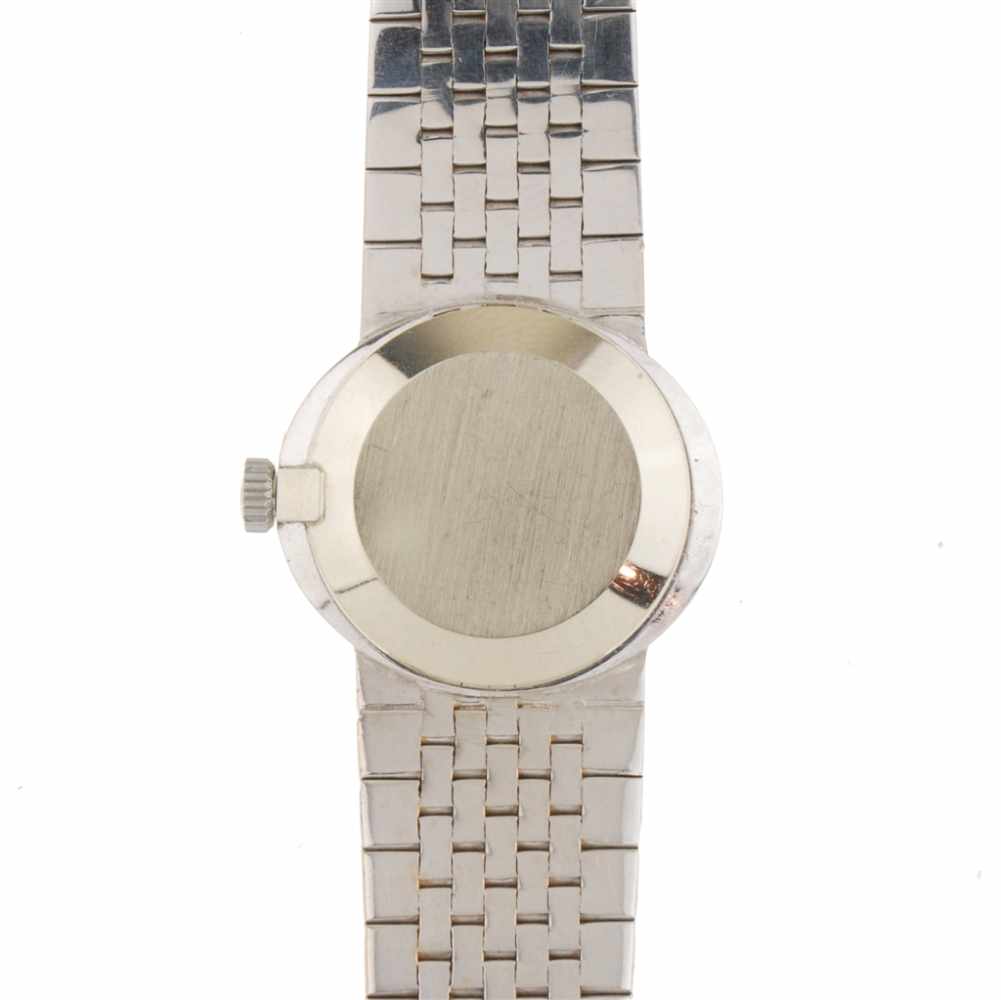 OMEGA. WOMAN'S WRISTWATCHOMEGA.White gold. Face decorated with brillaint cut diamonds. Total - Image 2 of 2