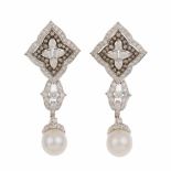 DIAMOND AND PEARL DROP EARRINGSWhite gold with brilliant cut diamonds. Total weight approx 3.