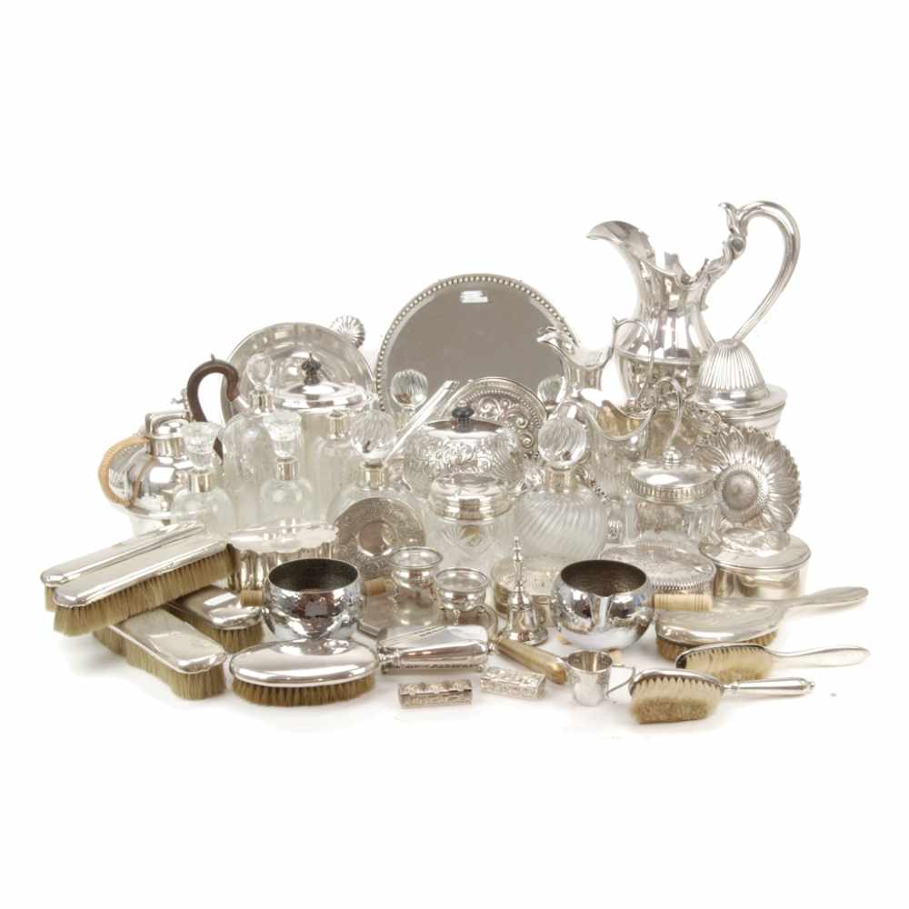 LOT OF VARIOUS PIECES OF PORTUGUESE GLASS, METAL AND SILVER, C 20thSome pieces of silver with city