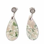 DIAMOND AND MOSS AGATE DROP EARRINGSWhite gold with brilliant cut diamonds. Total weight approx. 0.