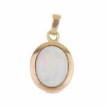 OPAL PENDANT8kl gold with cabouchon opal. 2cm. 4.5gr.- - -18.00 % buyer's premium on the hammer