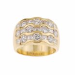 DIAMOND RING.Yellow gold with brillaint cut &diamonds- - -18.00 % buyer's premium on the hammer