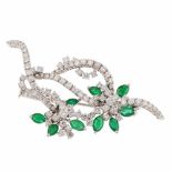 DIAMOND & EMERALD BROOCH.White gold with brilliant cut diamonds. Tota weight approx. 2ct. Marquise