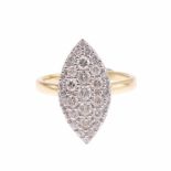 DIAMOND SHUTTLE RINGYellow & white gold with diamonds. Total weight approx. 1.10ct Band 17mm 5gr.- -