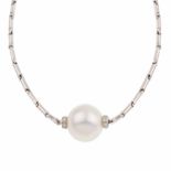 CHIMENTO. GOLD AND AUSTRALIAN PEARL NECKLACECHIMENTO.White gold chain with hanging Australian pearls