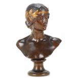GEORGES BAREAU (1866-1931). "WOMAN WITH CROWN OF LAURELS"Bust in bronze. Signed. 24 x 16 x