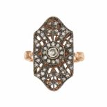 BELLE ÉPOQUE STYLE RING8kl gold & silver with brilliant cut diamonds & 8/8 .Total weight approx. 0.