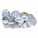 LARGE LOT OF TWENTY TWO PIECES OF CHINESE PORCELAIN, C20th.Blue and white porcelain. Some pieces