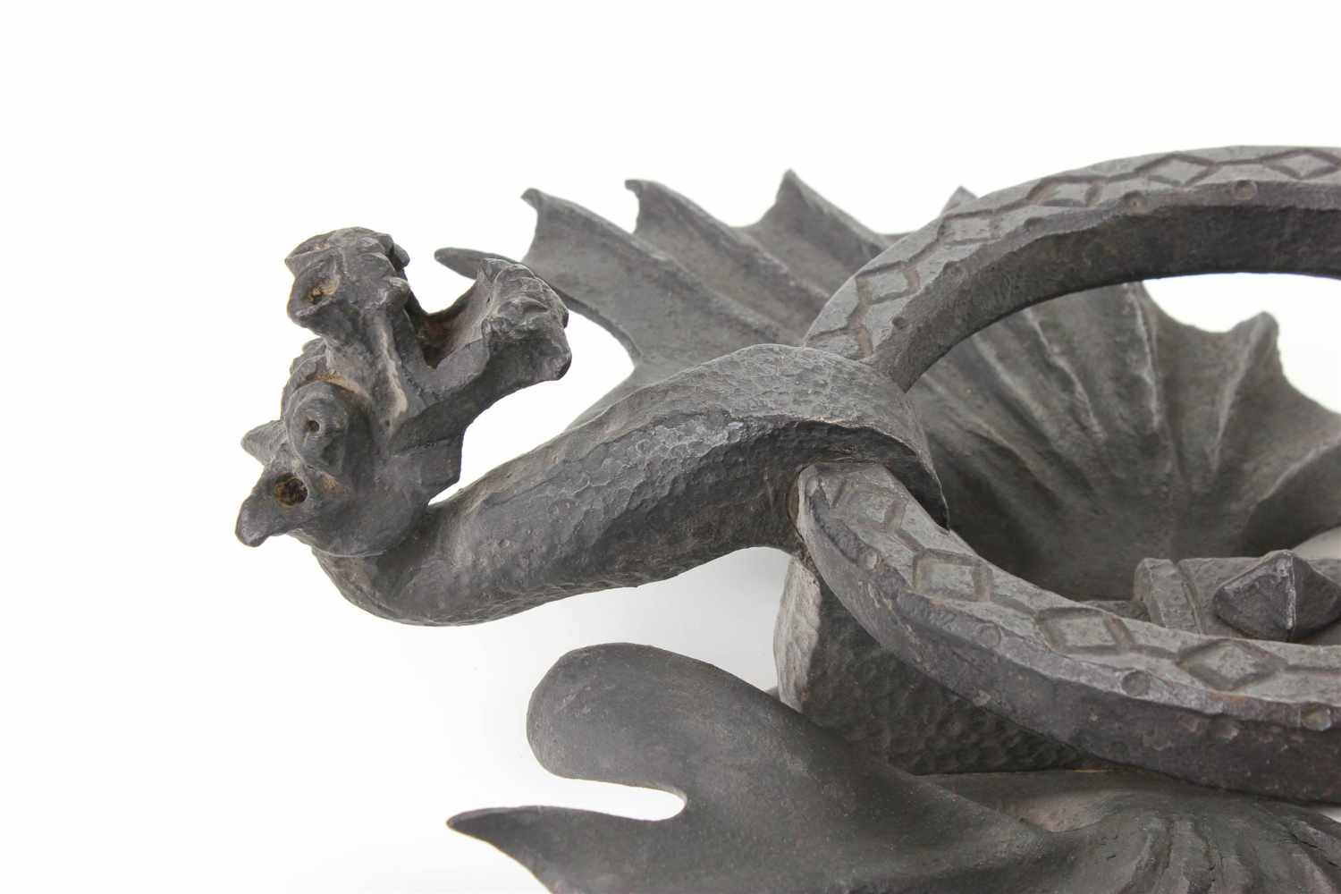 MODERNISTA DRAGON DOOR KNOCKER, EARLY C20th.Cast iron. 51 x 34 x 14 cm.- - -18.00 % buyer's - Image 3 of 4