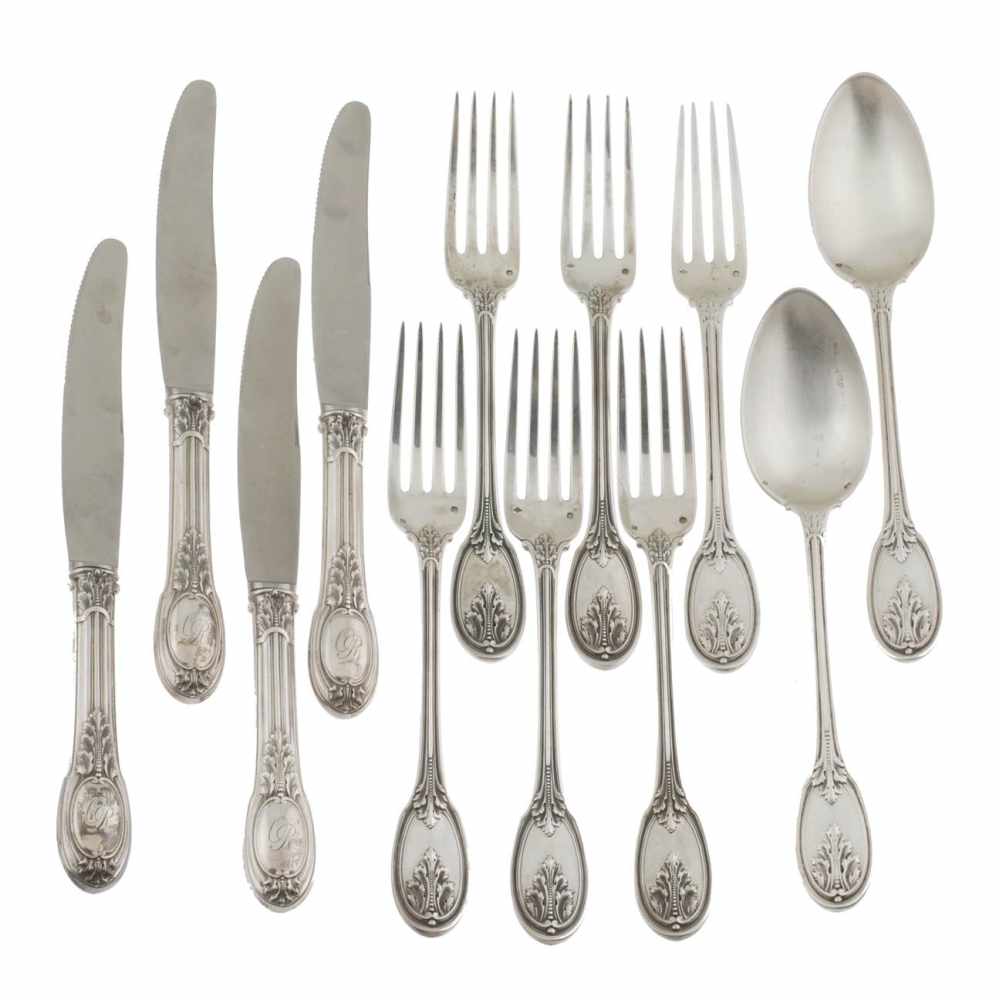 SET OF FRENCH MAISON ODIOT CUTLERY, MID C20th.Canteen comprises 6 forks, 2 spoons, 4 table knives.