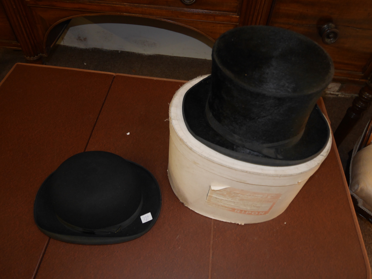 Top hat 54cm dia. and Bowler hat - Image 5 of 7