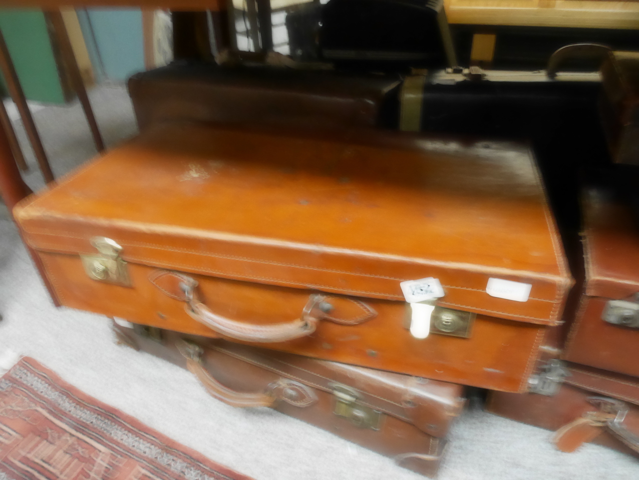 11 old suitcases - Image 3 of 7