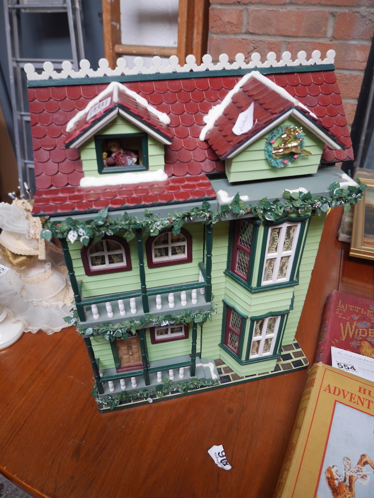 Dolls house - Image 2 of 2