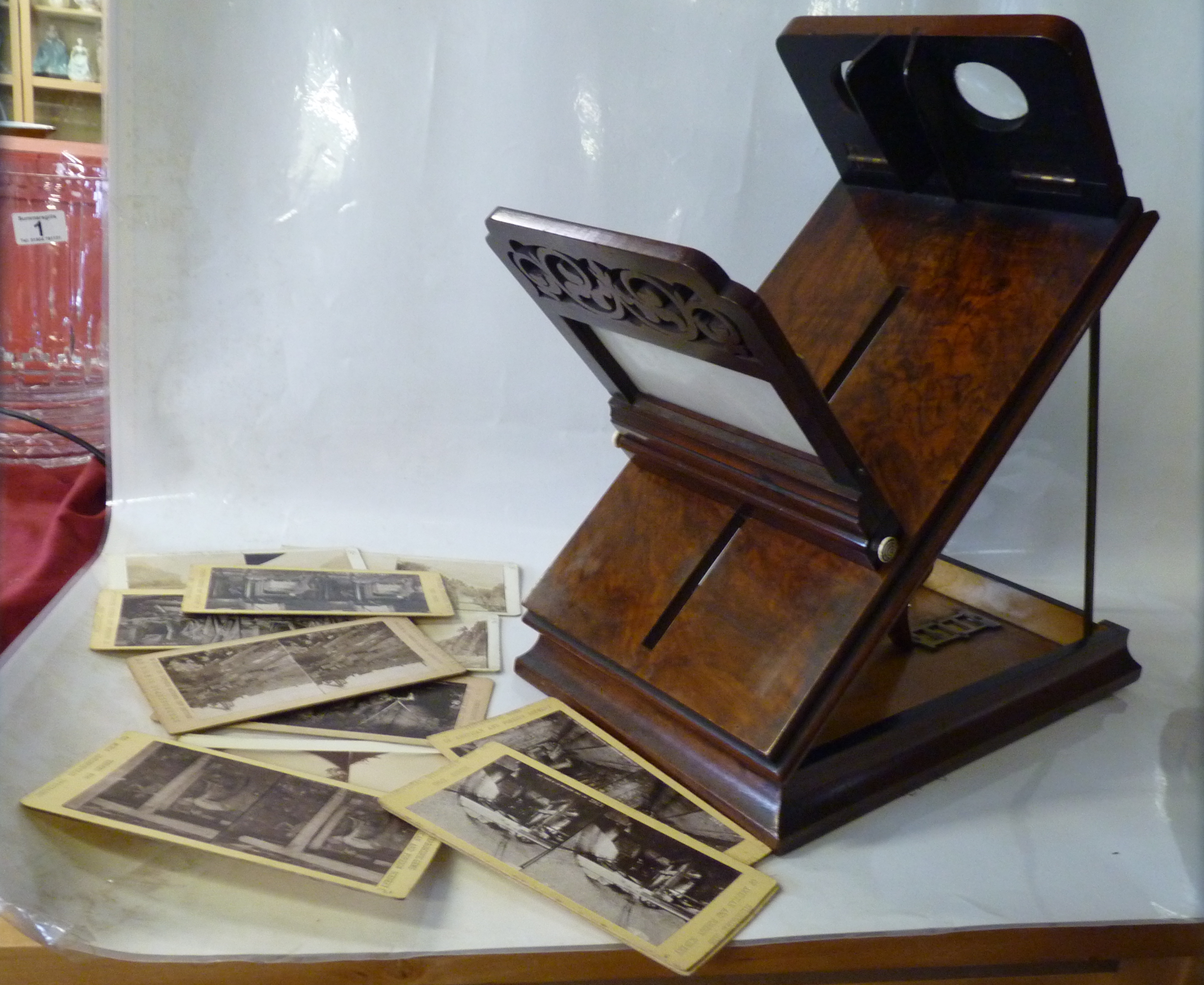 Walnut stereoscopic viewer and slides