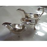 2 x Silver gravy boats (394g)