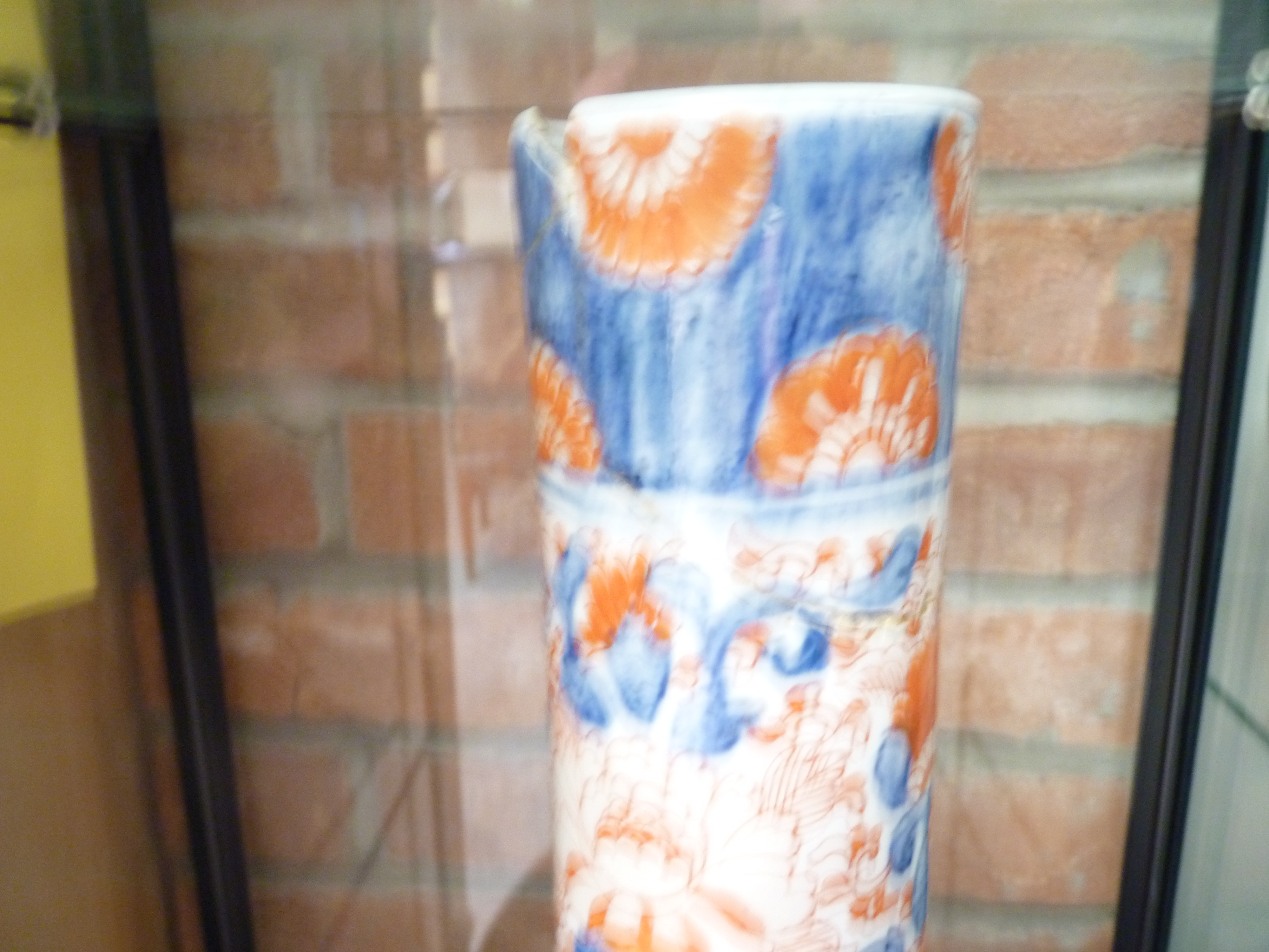 Imari 79cm vase (damaged top) - Image 3 of 7