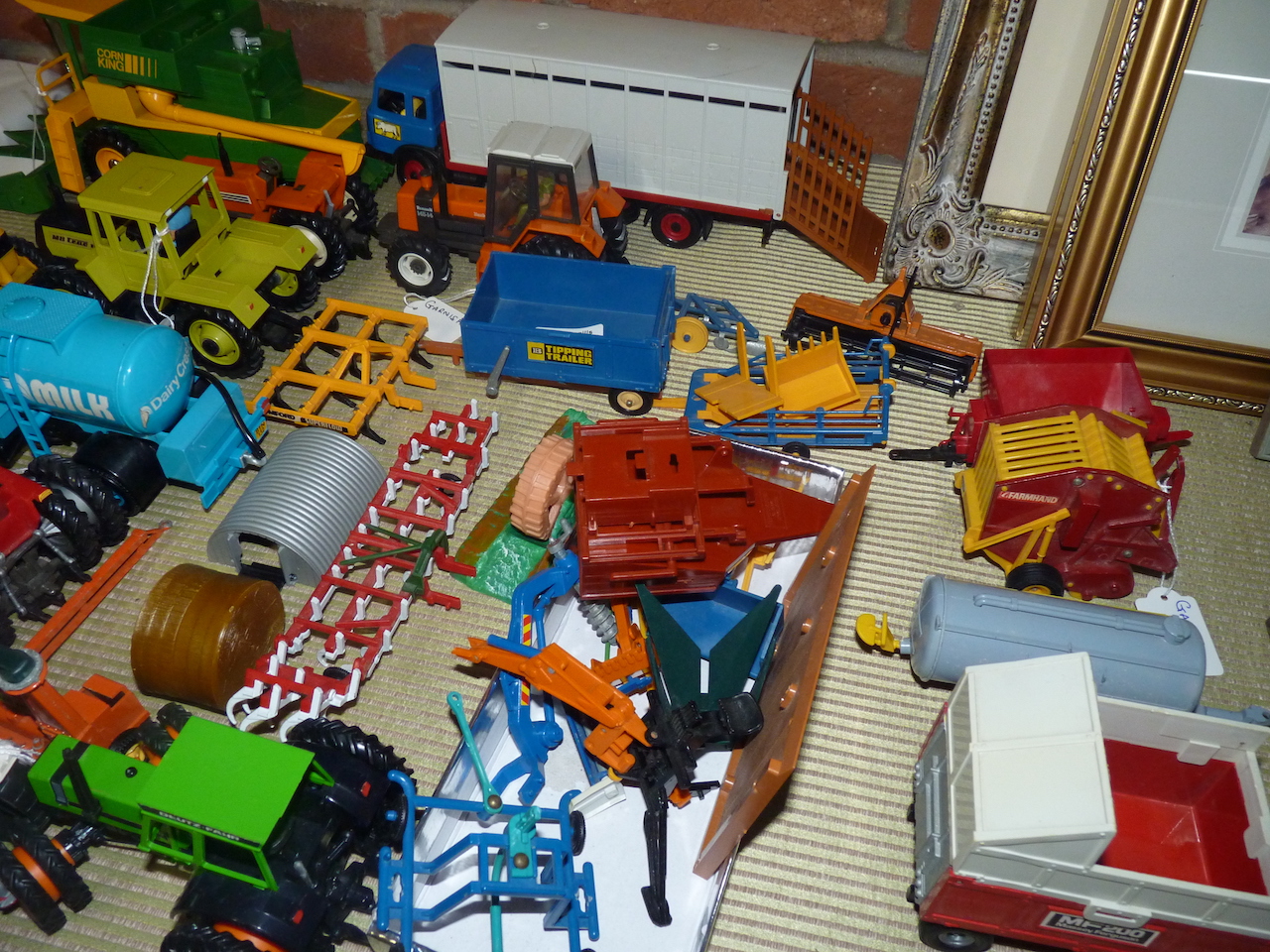 Toy tractors, lorries etc. - Image 3 of 3