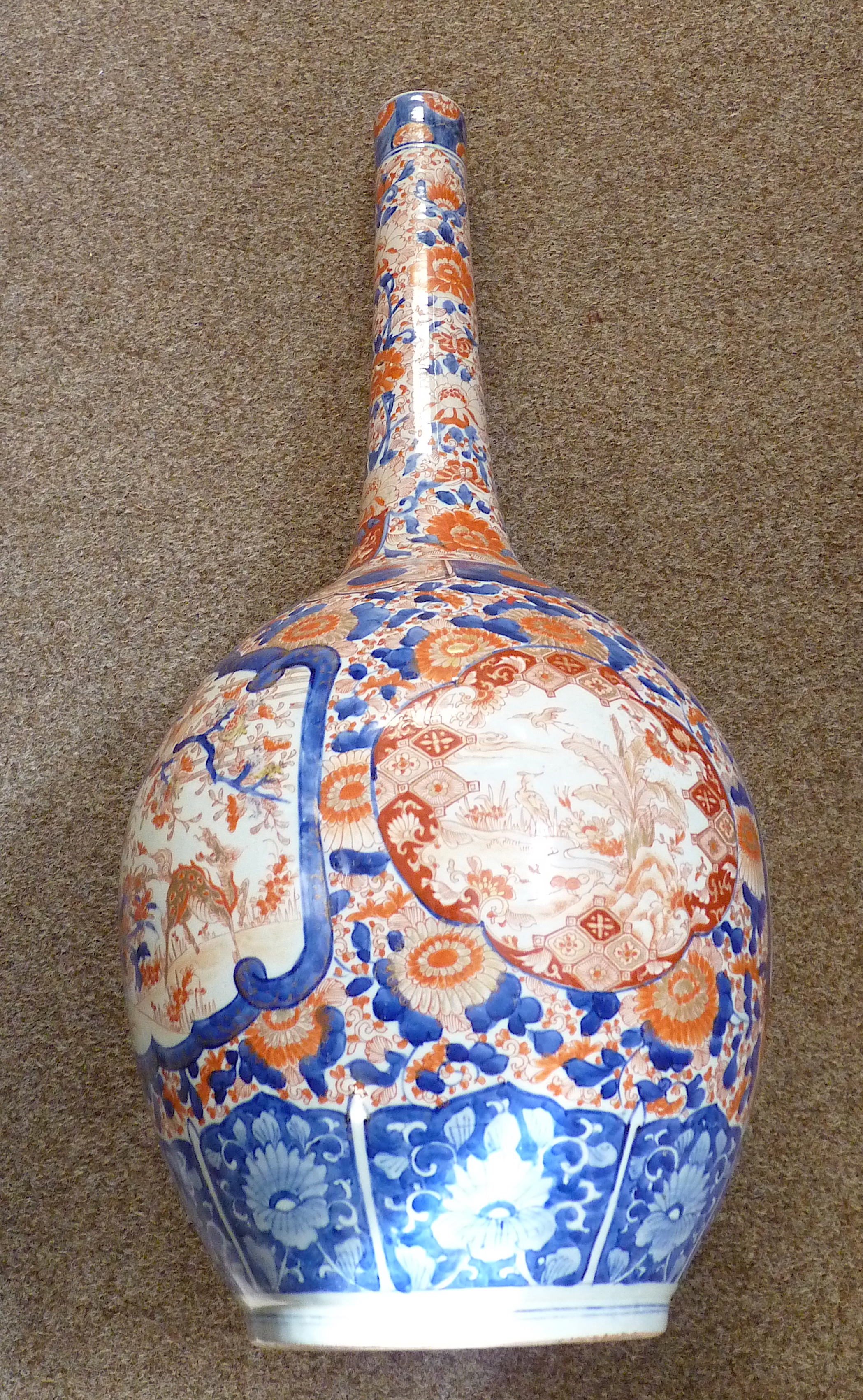 Imari 79cm vase (damaged top)