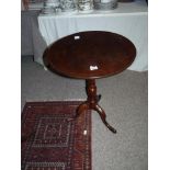 Mahogany wooden pedestal hall table