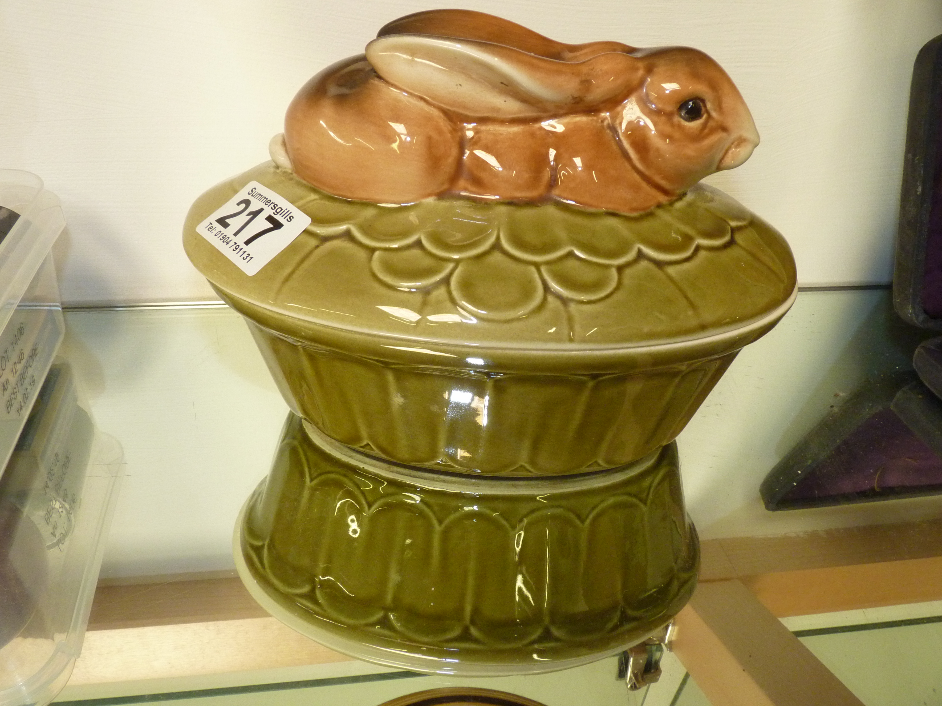 Goebel rabbit casserole dish