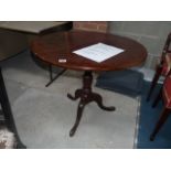 Georgian mahogany tripod table