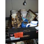 1 box of vases, jugs etc