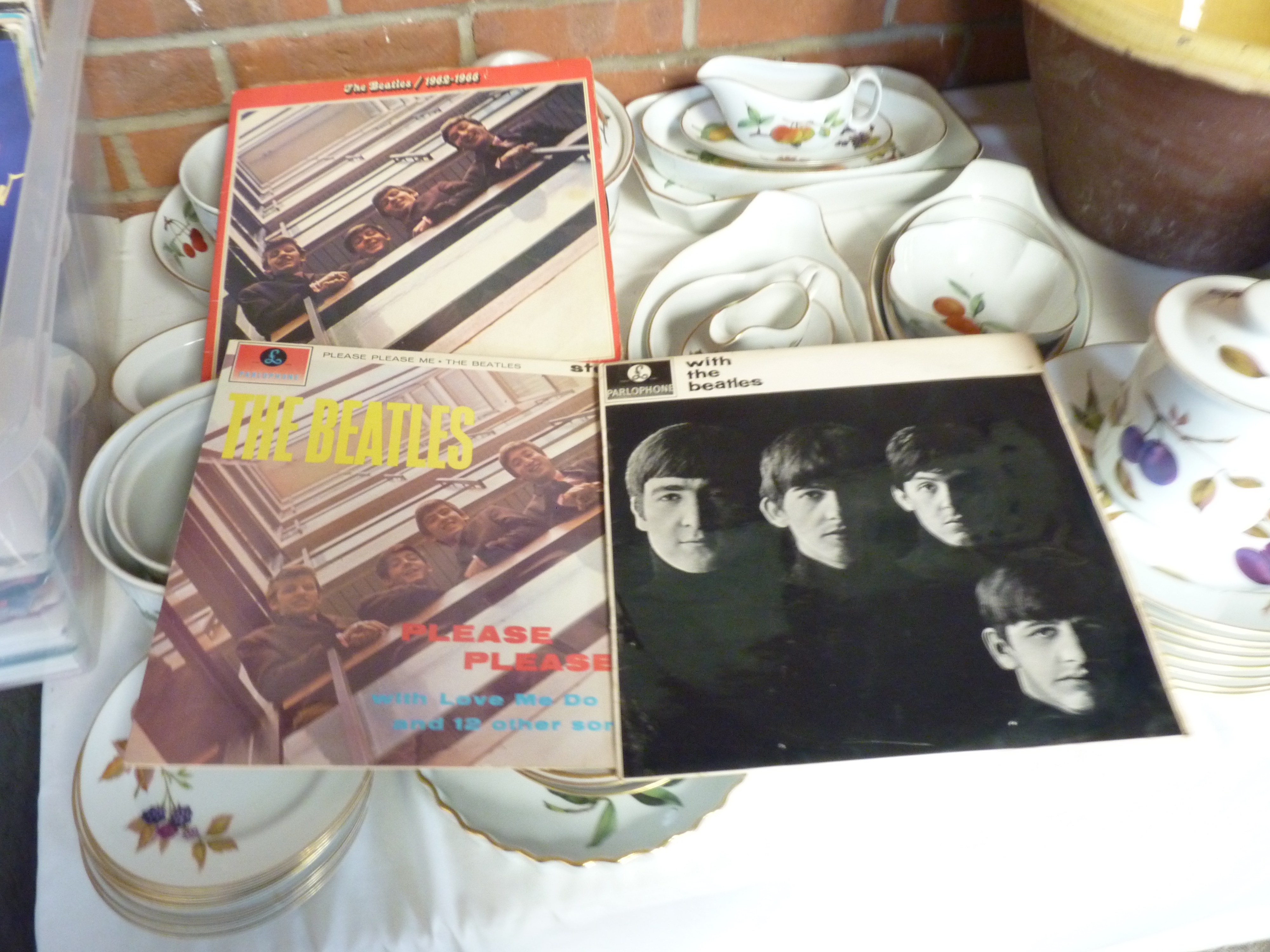 Various rock & pop LPs & 45s incl The Beatles - Image 2 of 3