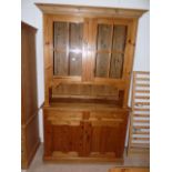 Pine dresser