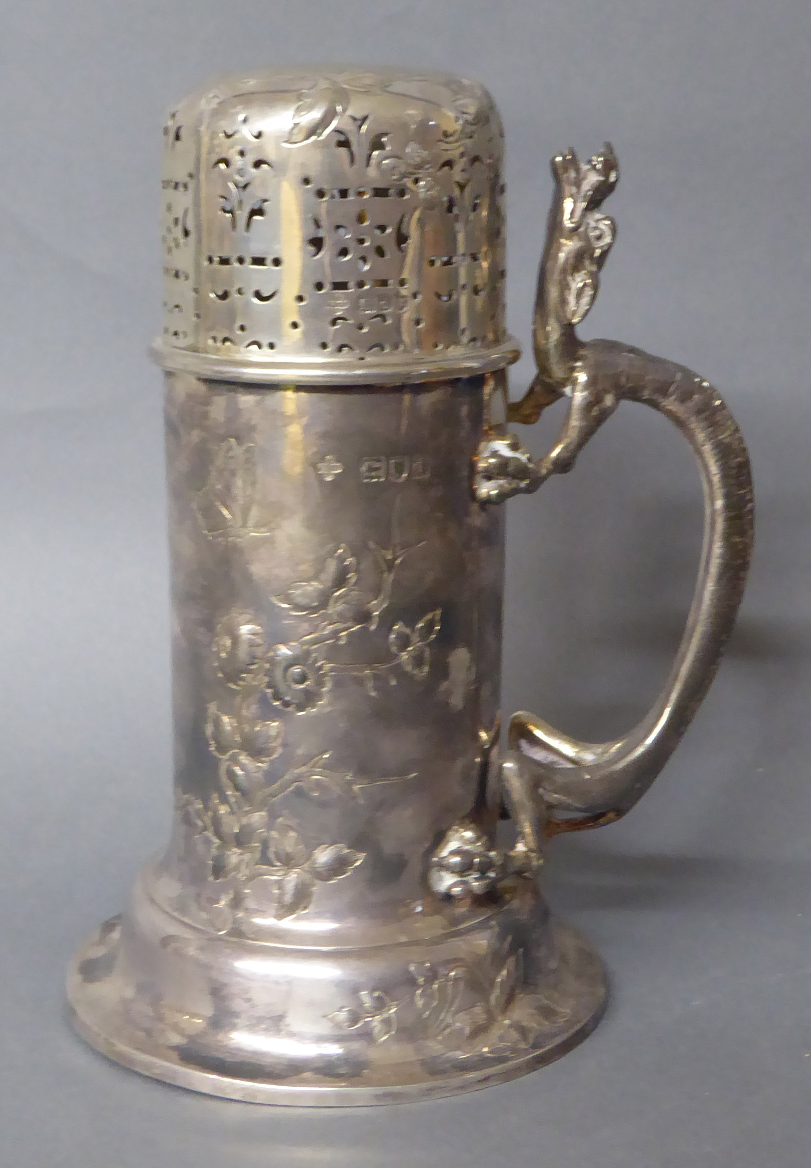 A VICTORIAN SILVER CYLINDRICAL SUGAR SIFTER With pierced dome lid, Oriental dragon handle and - Image 5 of 6
