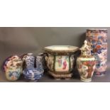 A COLLECTION OF 20TH CENTURY ORIENTAL PORCELAIN ITEMS An Imari umbrella stand, a famille vert