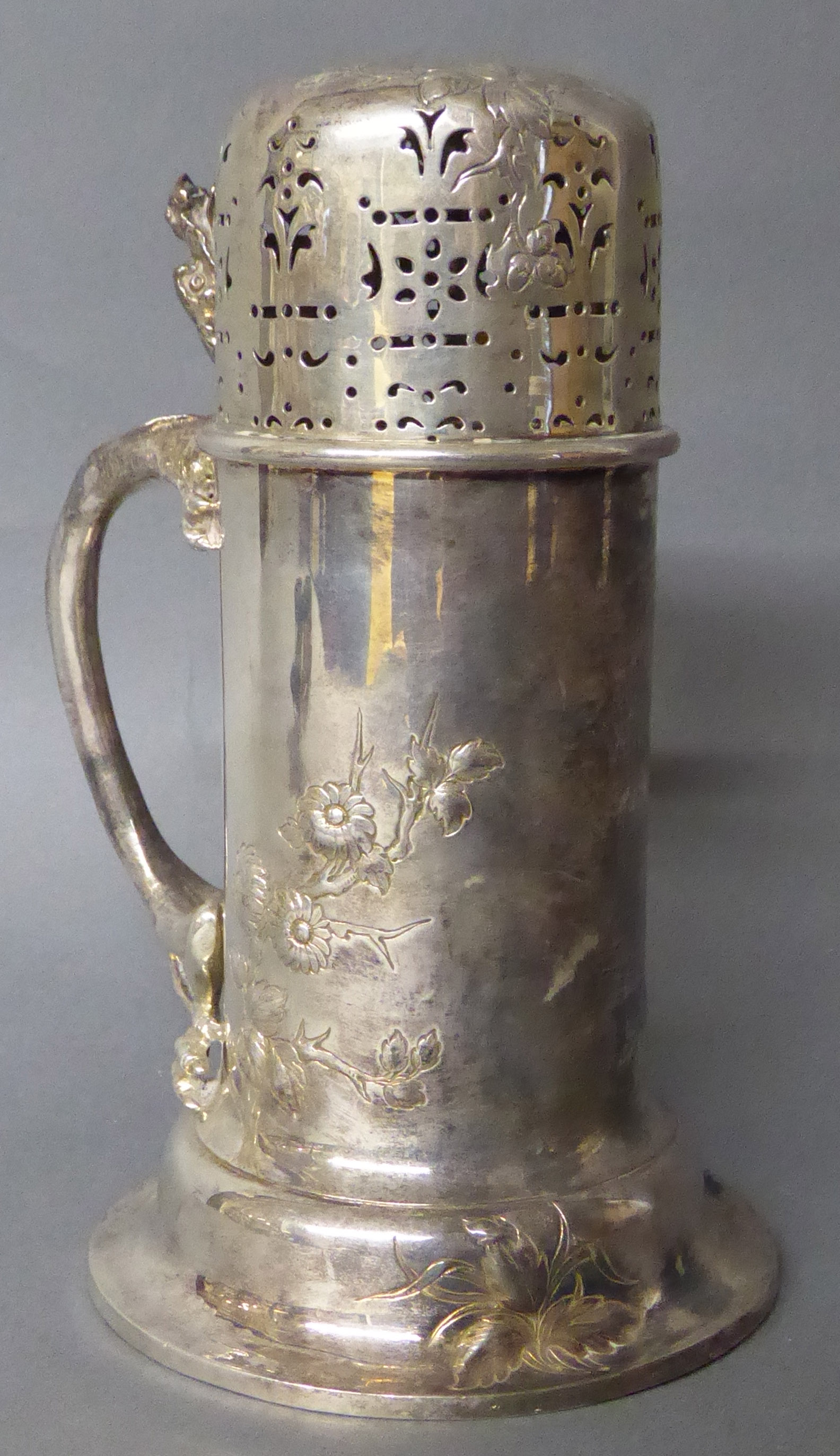 A VICTORIAN SILVER CYLINDRICAL SUGAR SIFTER With pierced dome lid, Oriental dragon handle and - Image 2 of 6