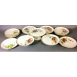 A VICTORIAN PORCELAIN COMPORT SERVICE Comprising five tazzas and eight dessert plates, each hand
