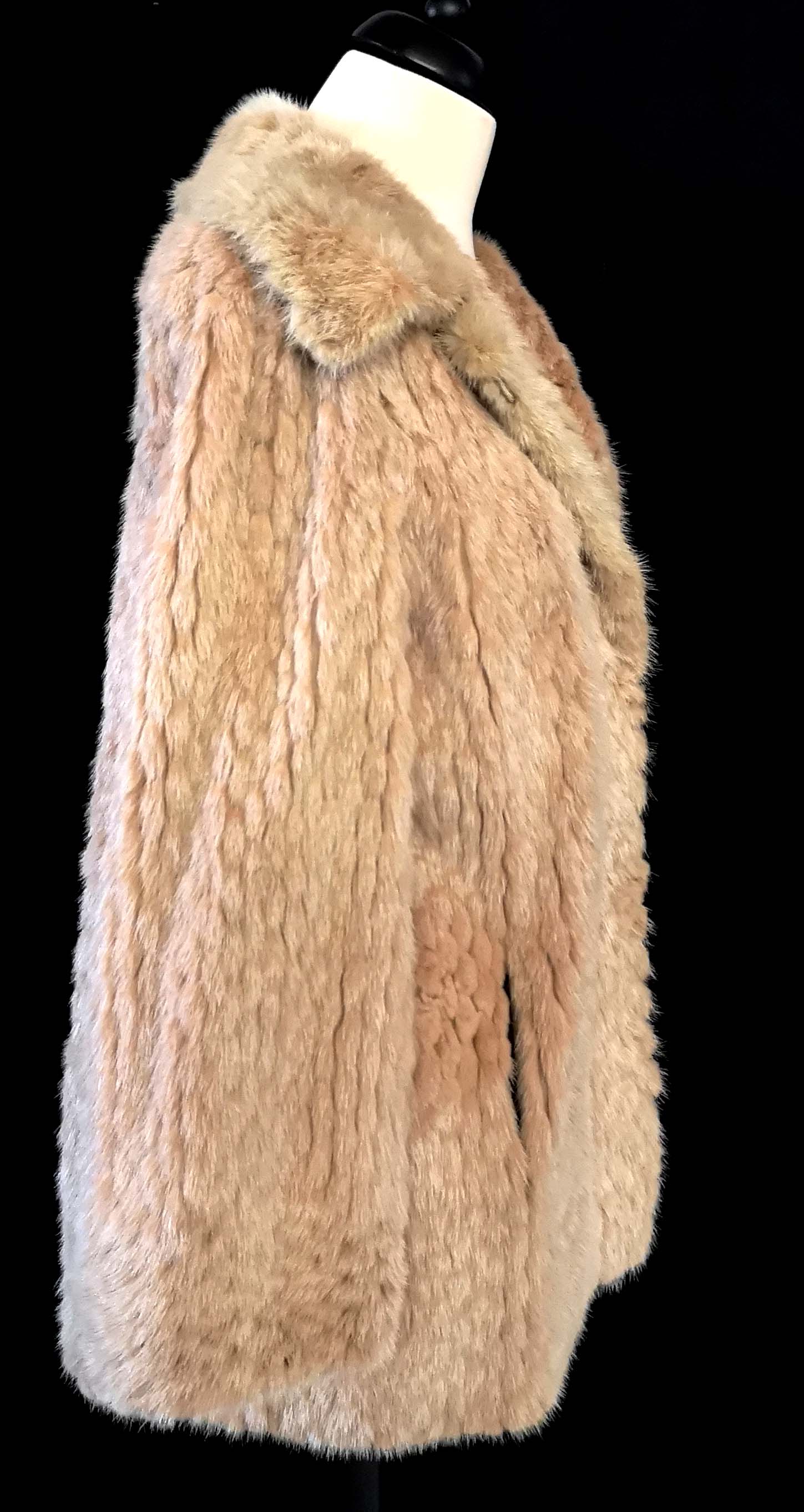 A VINTAGE BEIGE MINK SHORT COAT Fully reversible with a patchwork leather effect to one side. - Image 2 of 3