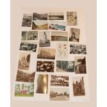 A COLLECTION OF THREE HUNDRED AND FIFTY EARLY 20TH CENTURY POSTCARDS Mixed selection including