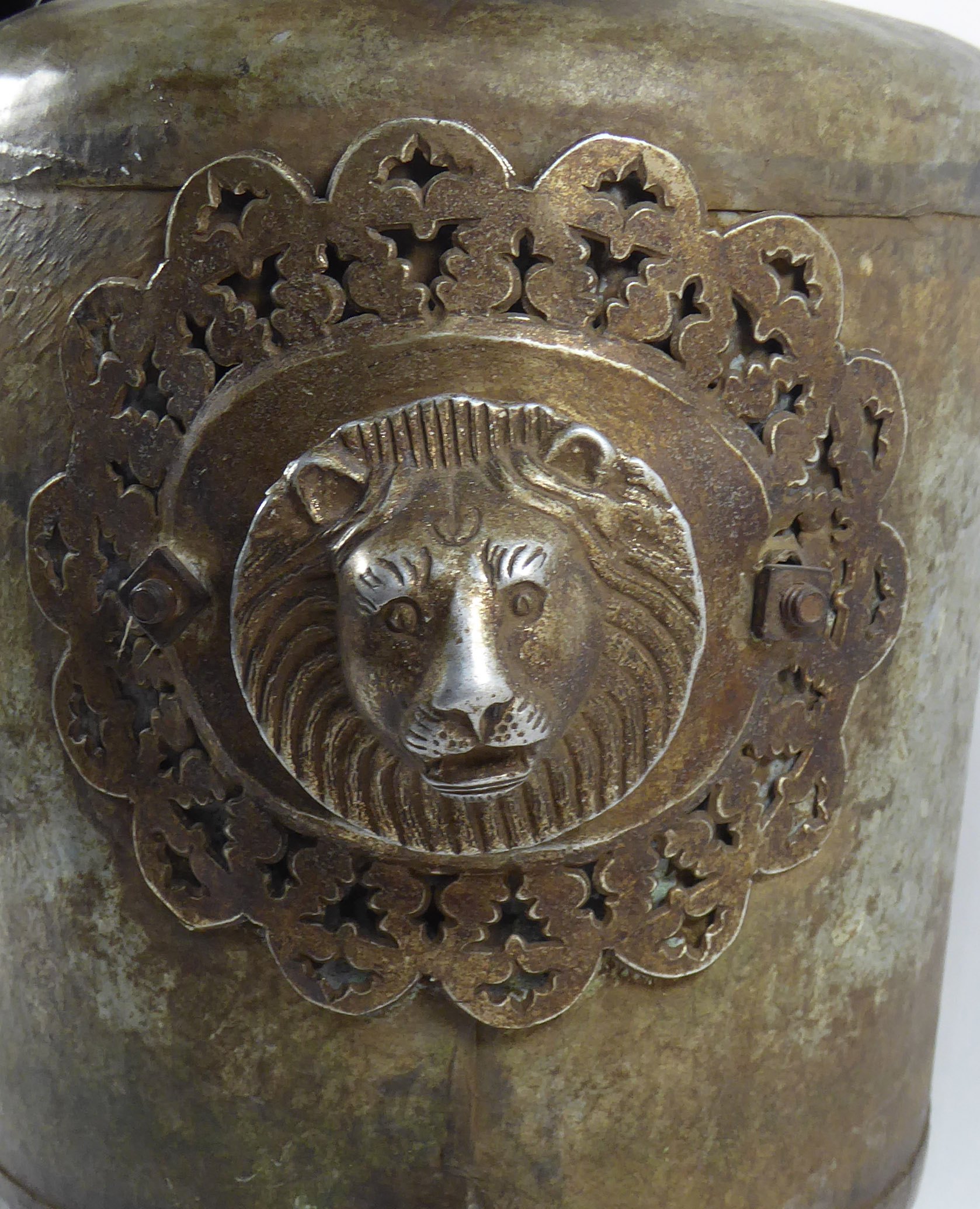 A LATE 19TH/EARLY 20TH CENTURY TIN SAMOVAR Shouldered barrel type form with a lions mask cap above - Image 2 of 2