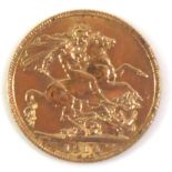 A WWI PERIOD 22CT GOLD FULL SOVEREIGN COIN, DATED 1914 Bearing portrait of King George V and