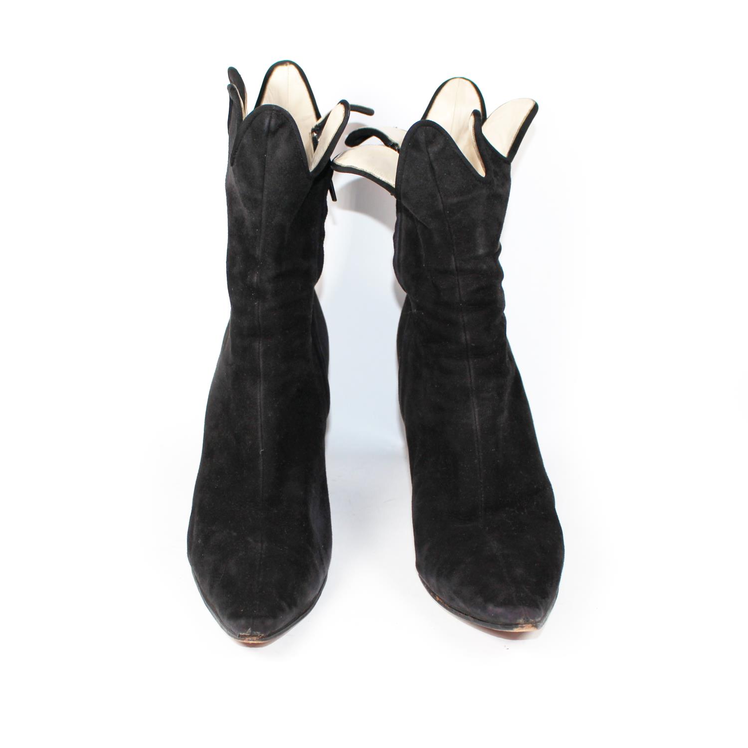 VIVENNE WESTWOOD, BLACK SUEDE ANKLE BOOTS With side zip, scalloped edge and pointed toe (size - Image 2 of 5