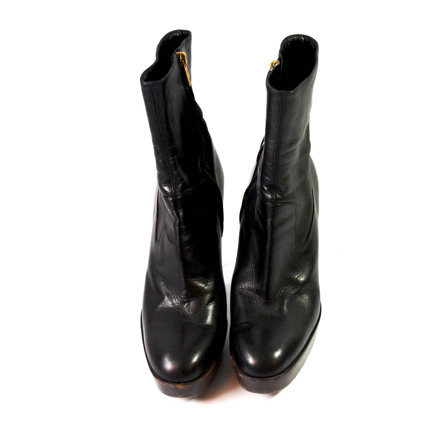 YVES SAINT LAURENT, BLACK LEATHER ANKLE BOOTS With side zip, rounded toe with slight platform, 11. - Image 2 of 5