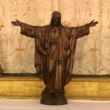 A LARGE AND IMPRESSIVE 19TH CENTURY FINELY CARVED WOOD FIGURE OF CHRIST. (h 88cm x w 82cm)