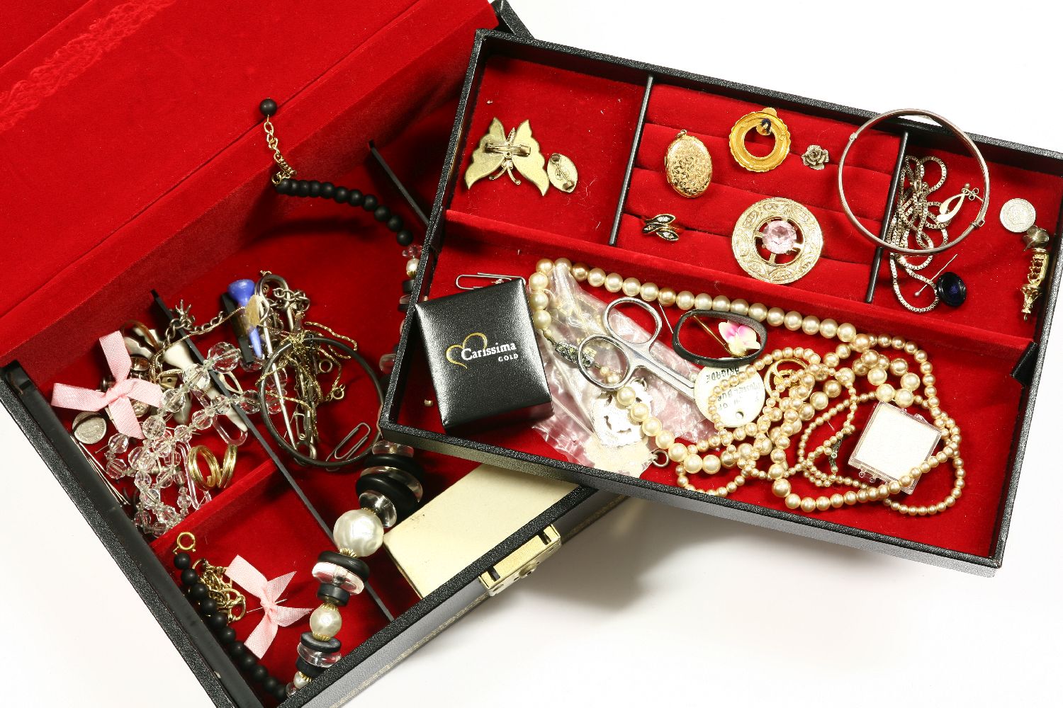 A collection of costume jewellery, to include a gold oval hinge locket, marked 375, 2.31g, a 9ct