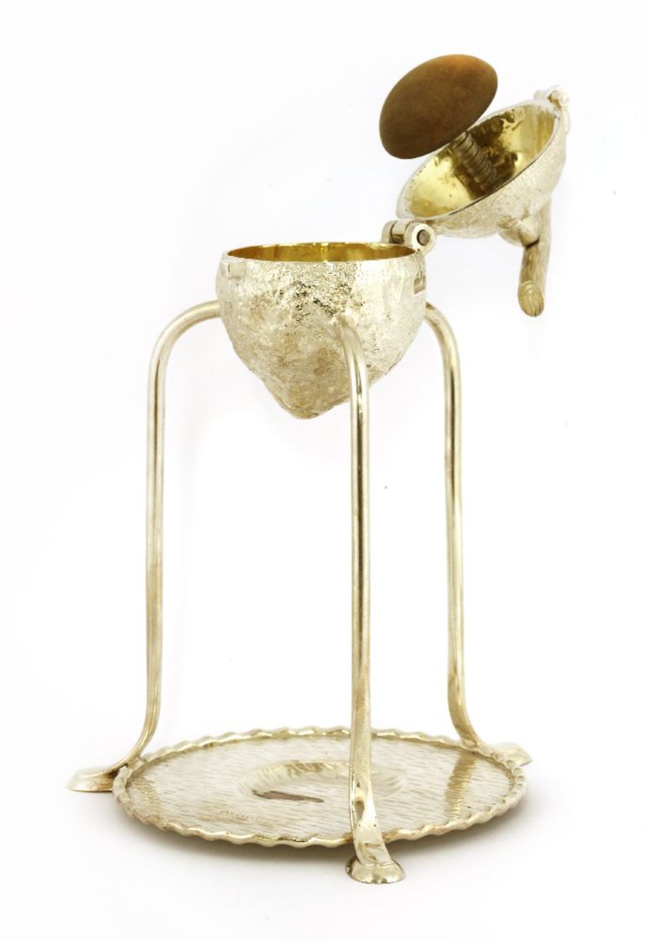 A silver-plated lemon squeezer,by Hukin & Heath,stamped '6010' and 'Rd.No.203233', the hinged body - Bild 2 aus 2