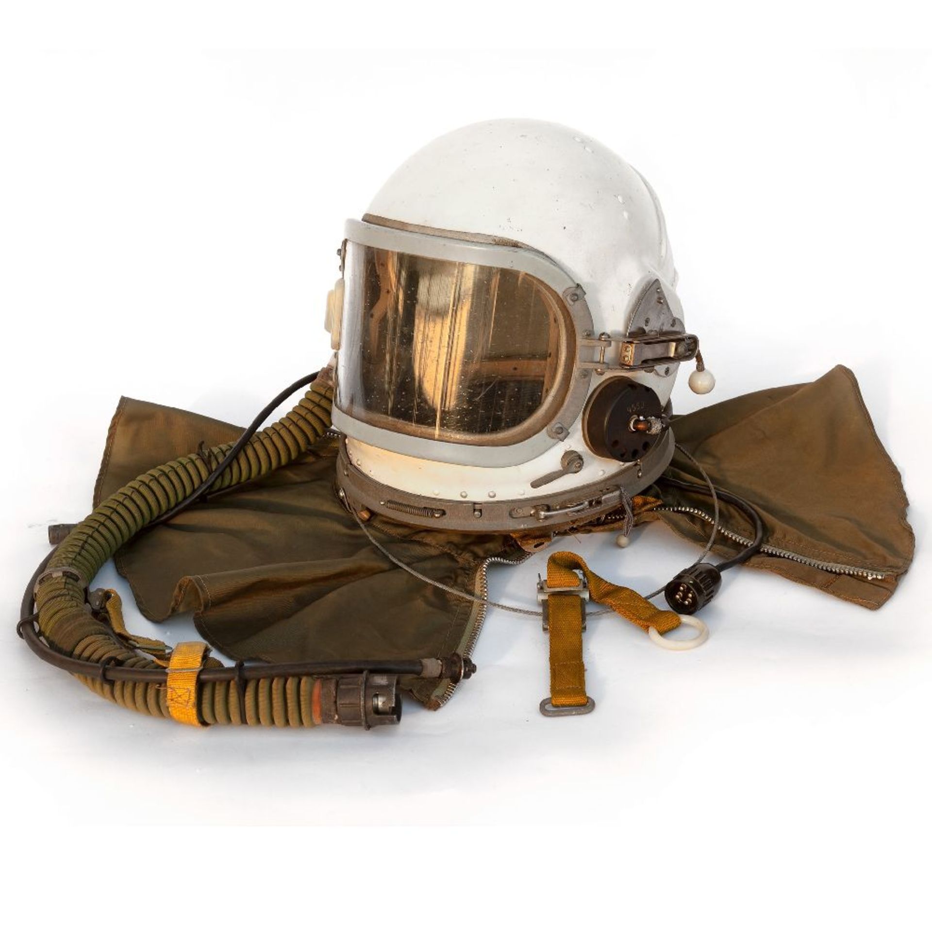 A COLD WAR SOVIET MIG 25 PILOT'S HELMET,c.1960-65, constructed for high altitude flight, also used - Image 3 of 5