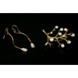 An 18ct gold cultured pearl and diamond, tree spray brooch, graduated cultured pearls, peg set to