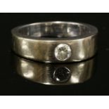A gentlemen's 18ct white gold single stone diamond ring, with a brilliant cut diamond, estimated