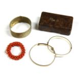 Assorted costume jewellery, to include a rolled gold hinged bangle, a rolled gold expanding