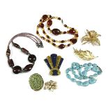 A quantity of assorted costume jewellery, to include a French gold plated Art Deco fan brooch,
