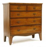 An Edwardian mahogany chest of drawers