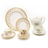 Spode 'Fleur de Lys' pattern tea and dinnerwares